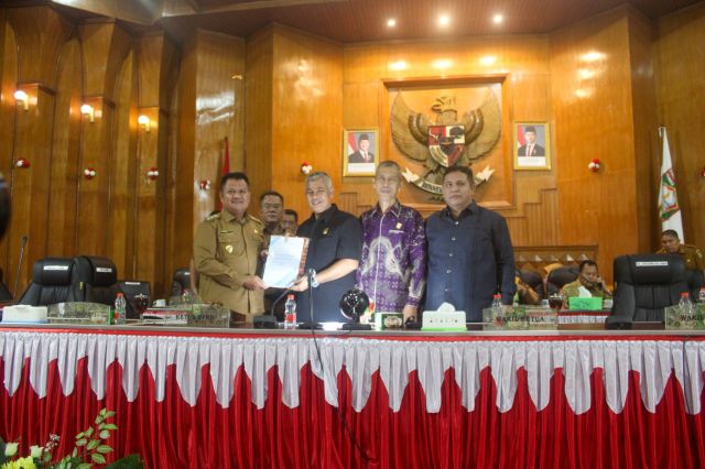 RAPAT PARIPURNA PENYAMPAIAN NOTA KEUANGAN RANPERDA TENTANG R.APBD TAHUN ANGGARAN 2026